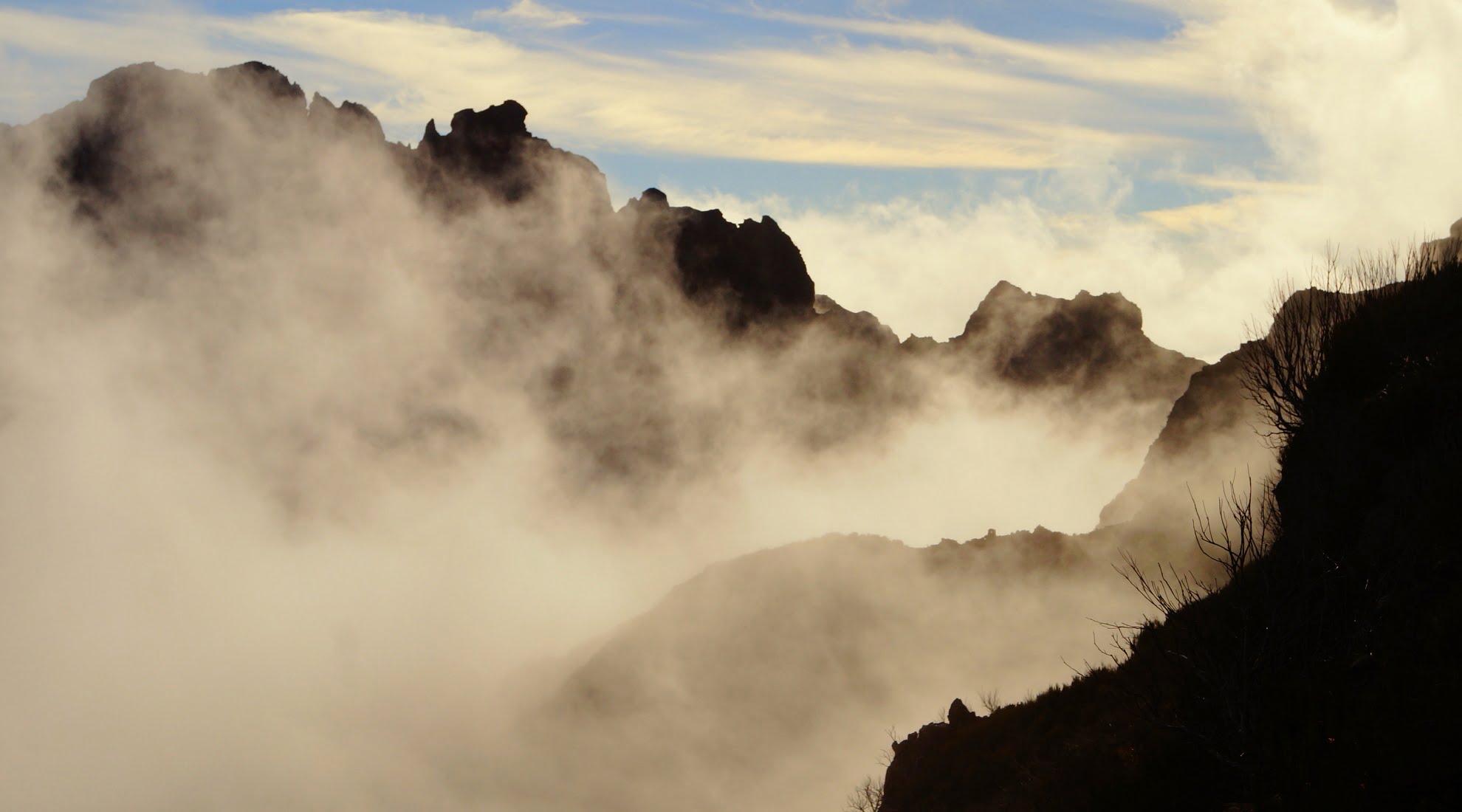 Trekkingi Madera – zdobądź Dach Wyspy!