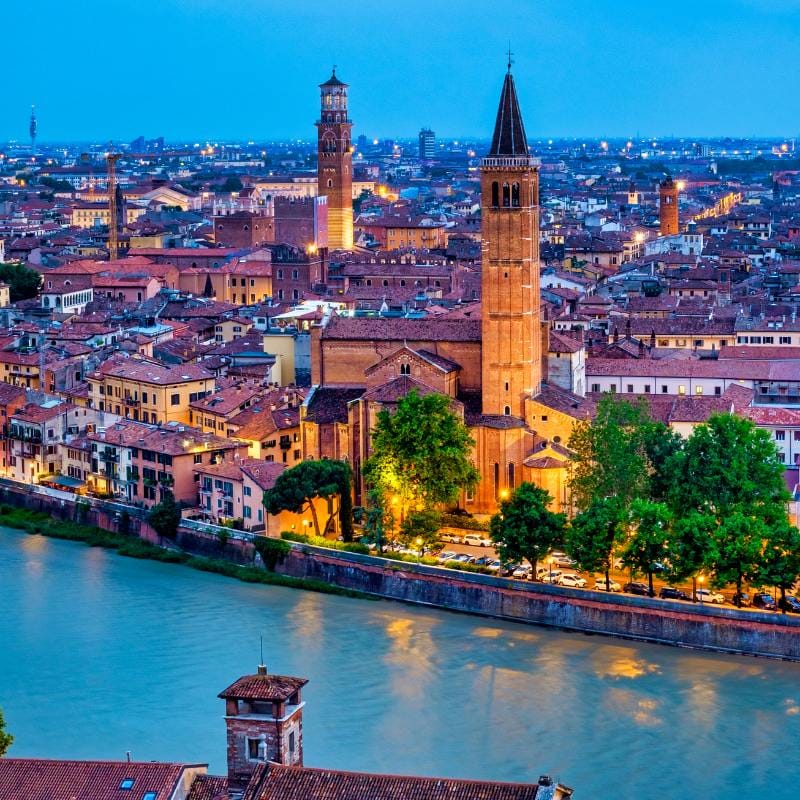 wycieczki lotnicze do włoch