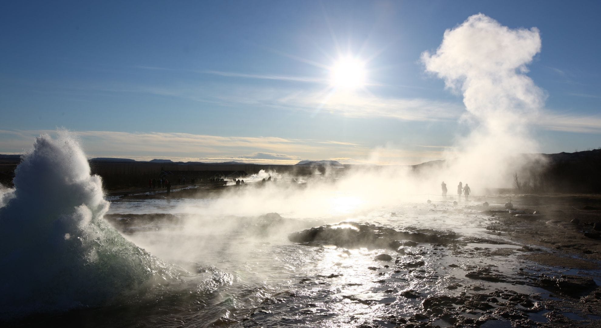 Wycieczki Islandia – przewodnik po gorących źródłach