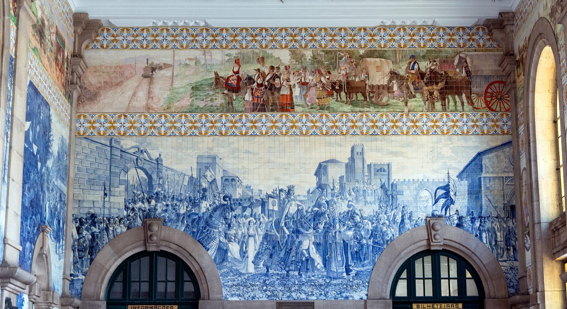 Dworzec Sao Bento w Porto – pociągi pośród azulejos