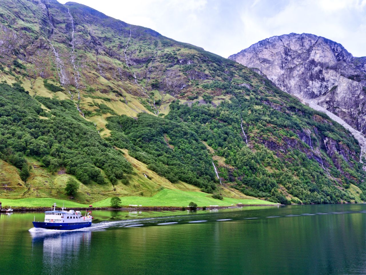 Naeroyfjord