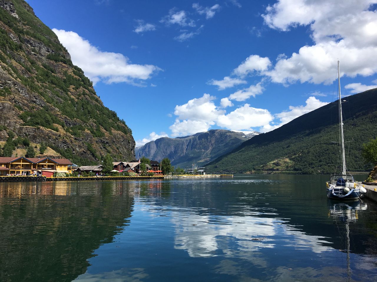 Fiord w osadzie Flåm