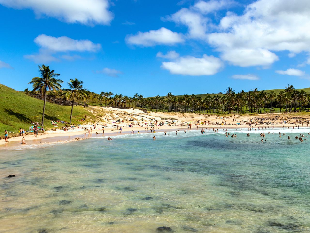 Wyspa Wielkanocna, plaża Anakena