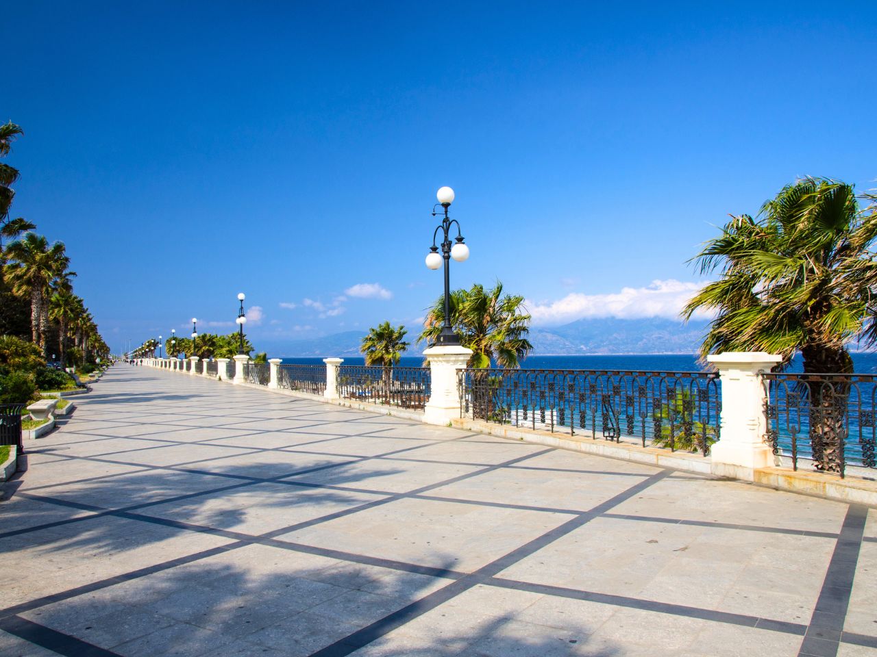 promenada Lungomare Falcomata